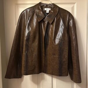 Judith Hart Collection || Brown Jacket || Closure: One Top Button || Size 16